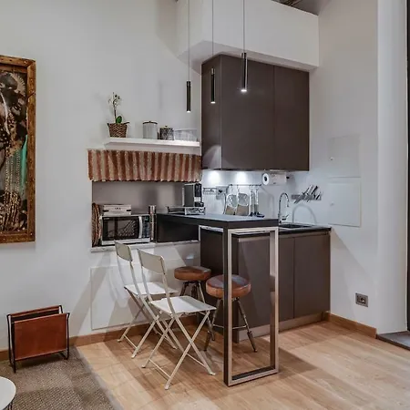 Guesthero - - Brera M2 *